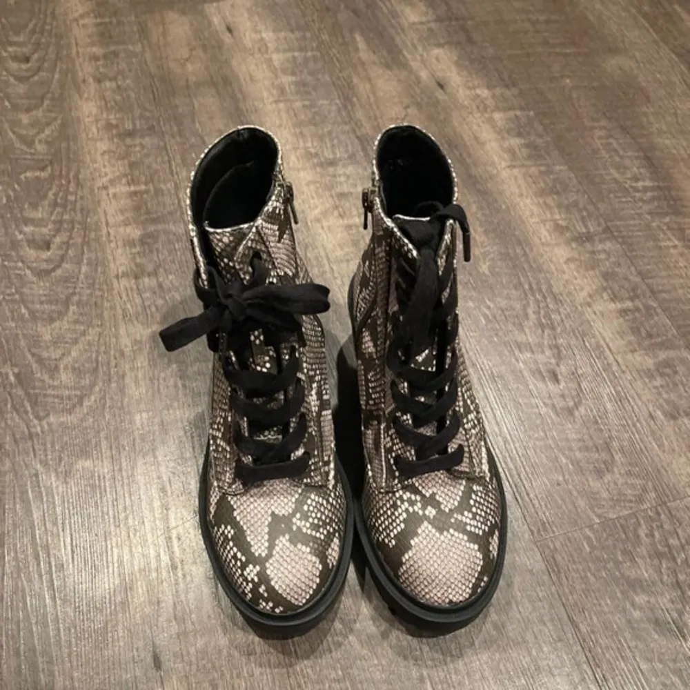 Universal Thread faux snake combat boots lace up side zip - Image 4