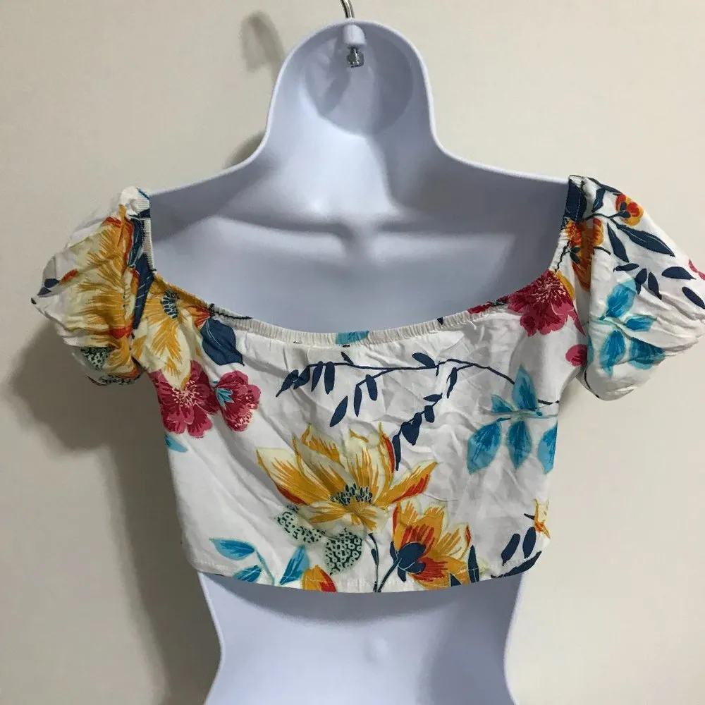 Call Me Eden Floral Crop Top Cap Sleeve Lace Up/Tie Front Small NWT - Image 3