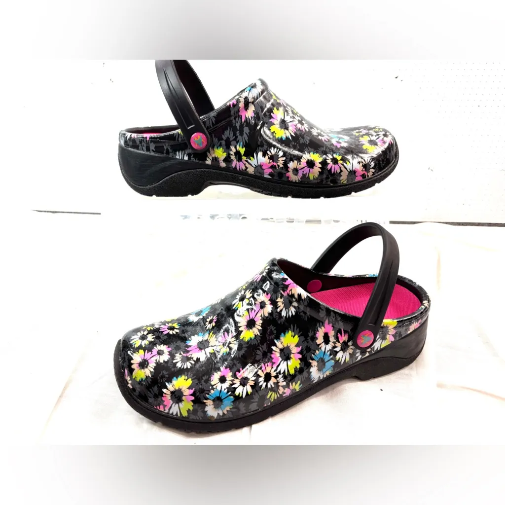 Anywear Slip Resistant 10 Floral Women's Clogs Black - Image 10