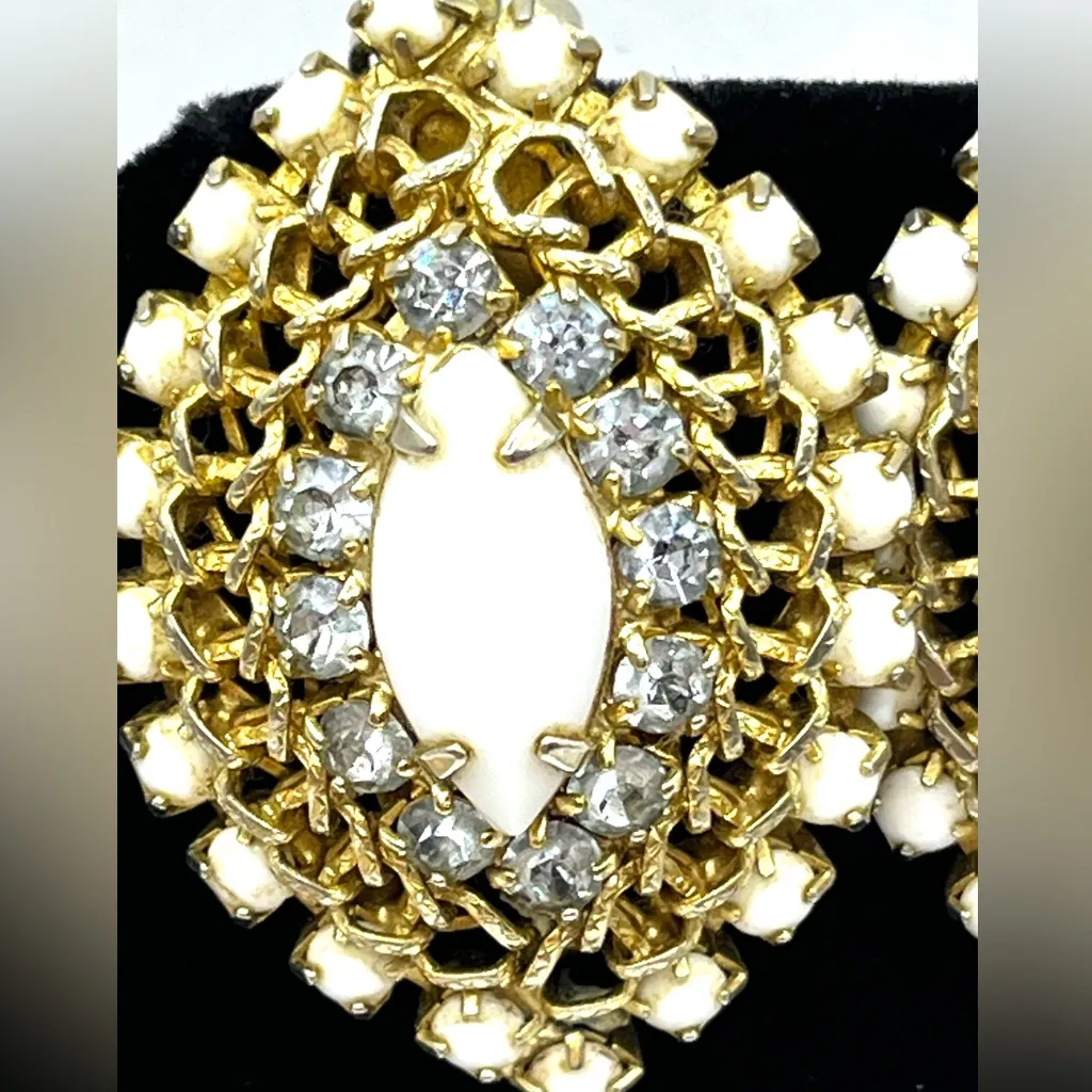 Vintage Hobe Elegant Gold and White Teardrop Earrings Large Chinky - Image 6