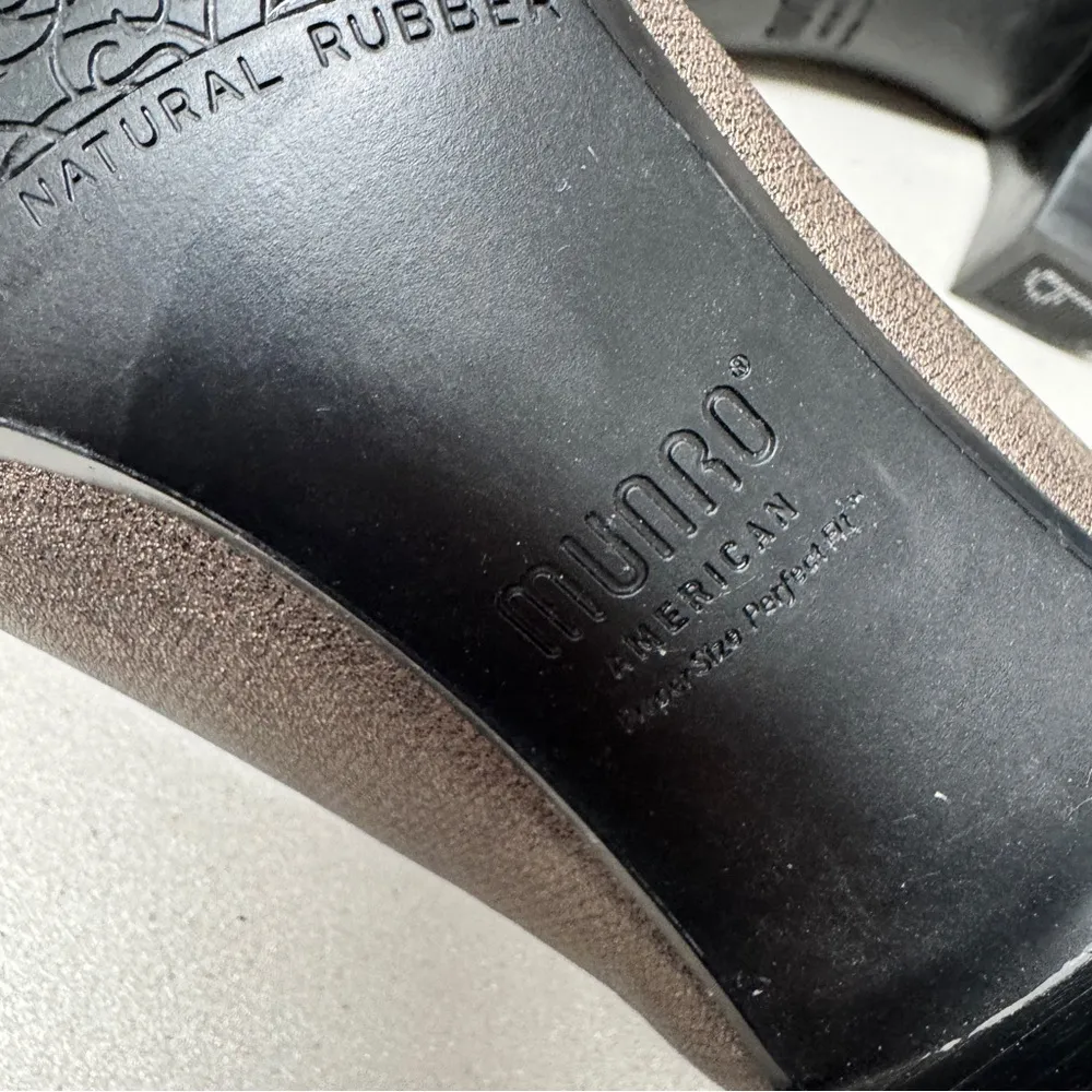 Munro Silver Leather Kitten Heel Pumps Womens 9 Classic Preppy Comfort Shoes - Image 8