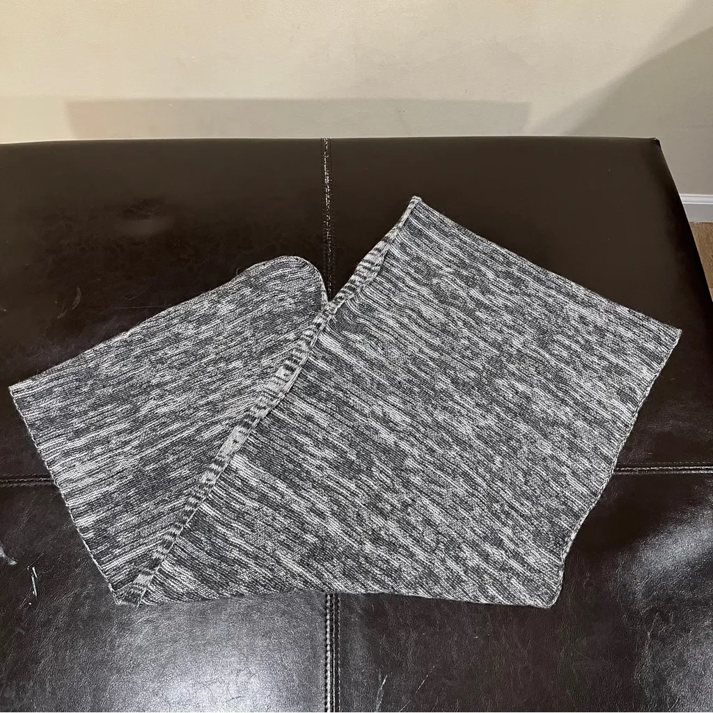 NWT Portolano Italian Gray Infinity Circle Scarf women’s wool - Image 7