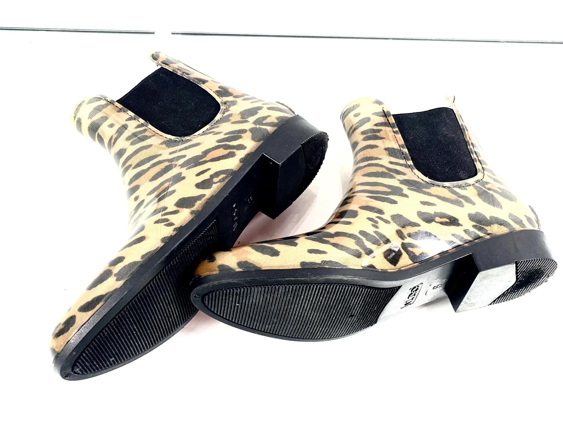 Leopard rain booties - Image 7