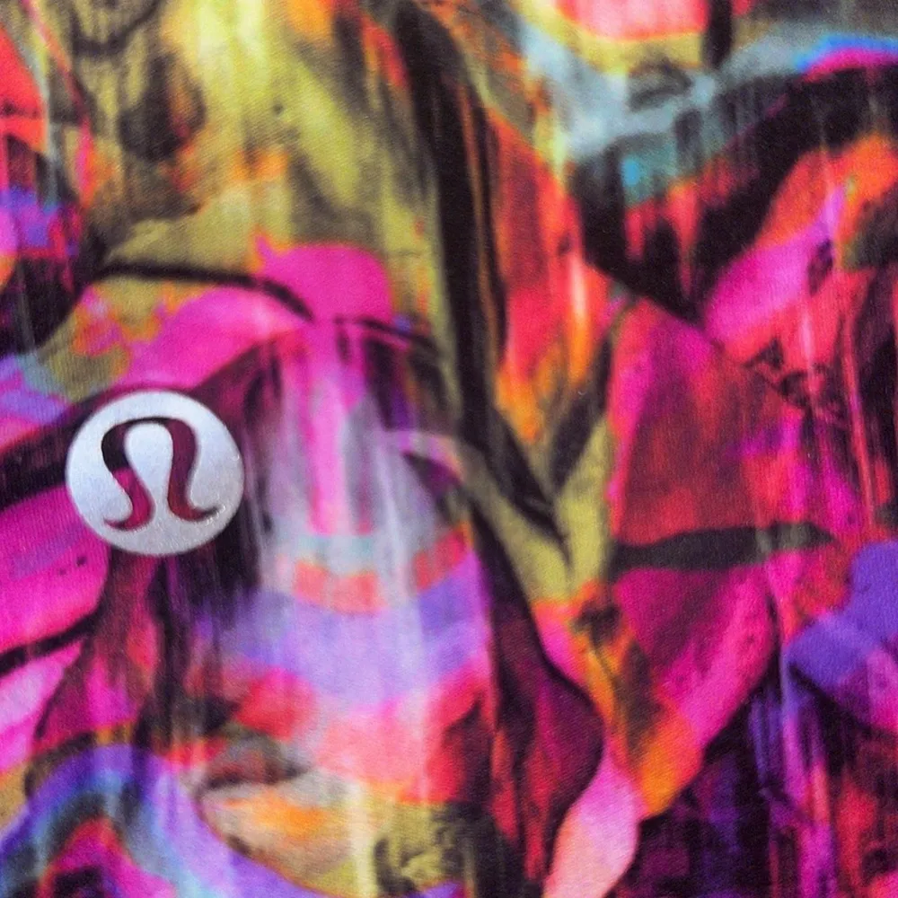 Lululemon Base Pace High-Rise Running Tight 
Hyper Flow Pink Multi size 8 - Image 6