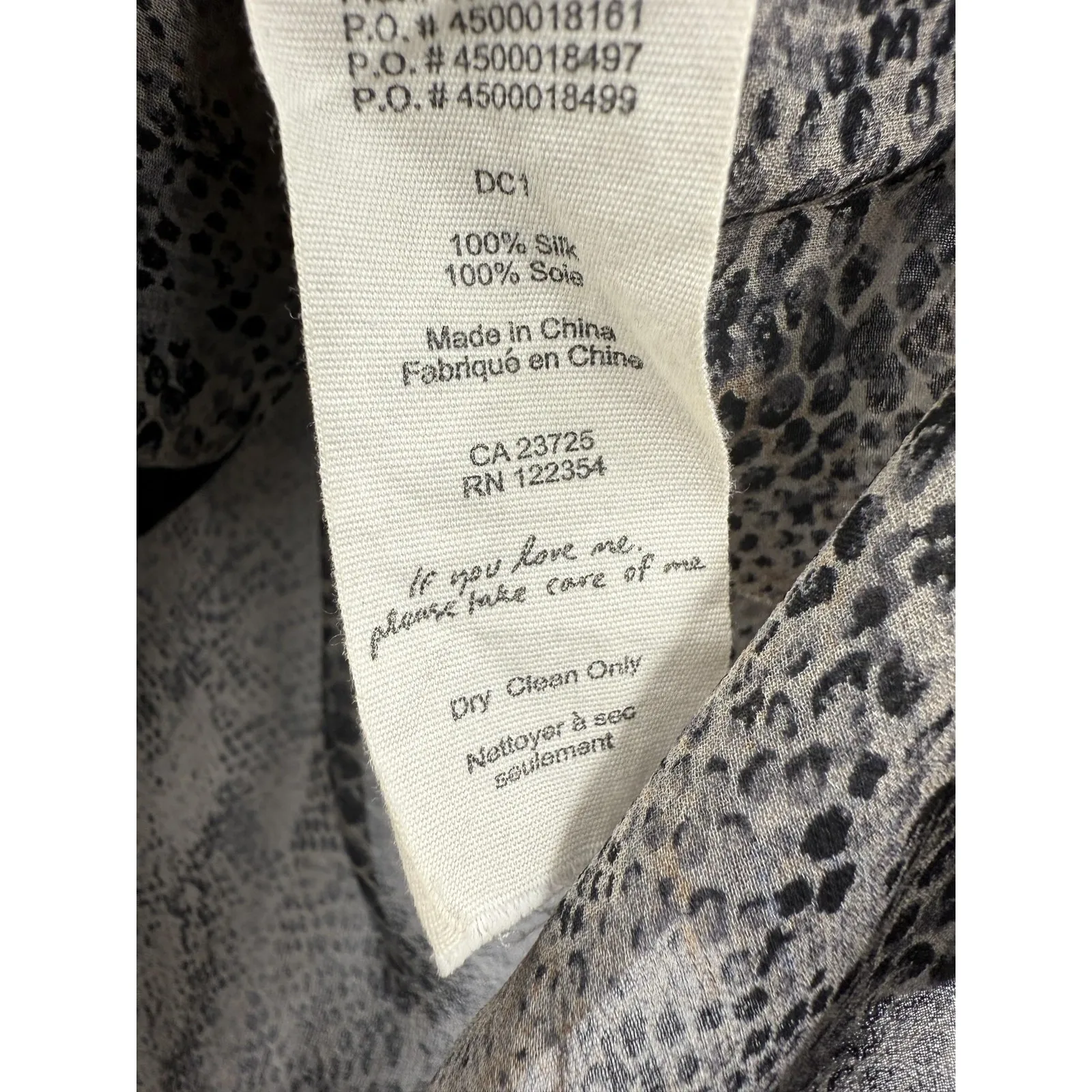 Aritzia‎ Wilfred Shirt Womens Medium Silk Snake Print Button Front Tunic Blouse - Image 5