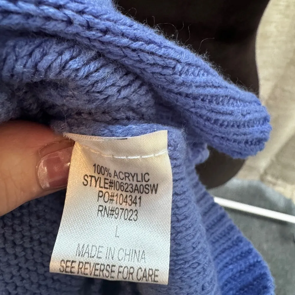 Rebellious One Blue Ombré cable knit Large Sweater - Image 5