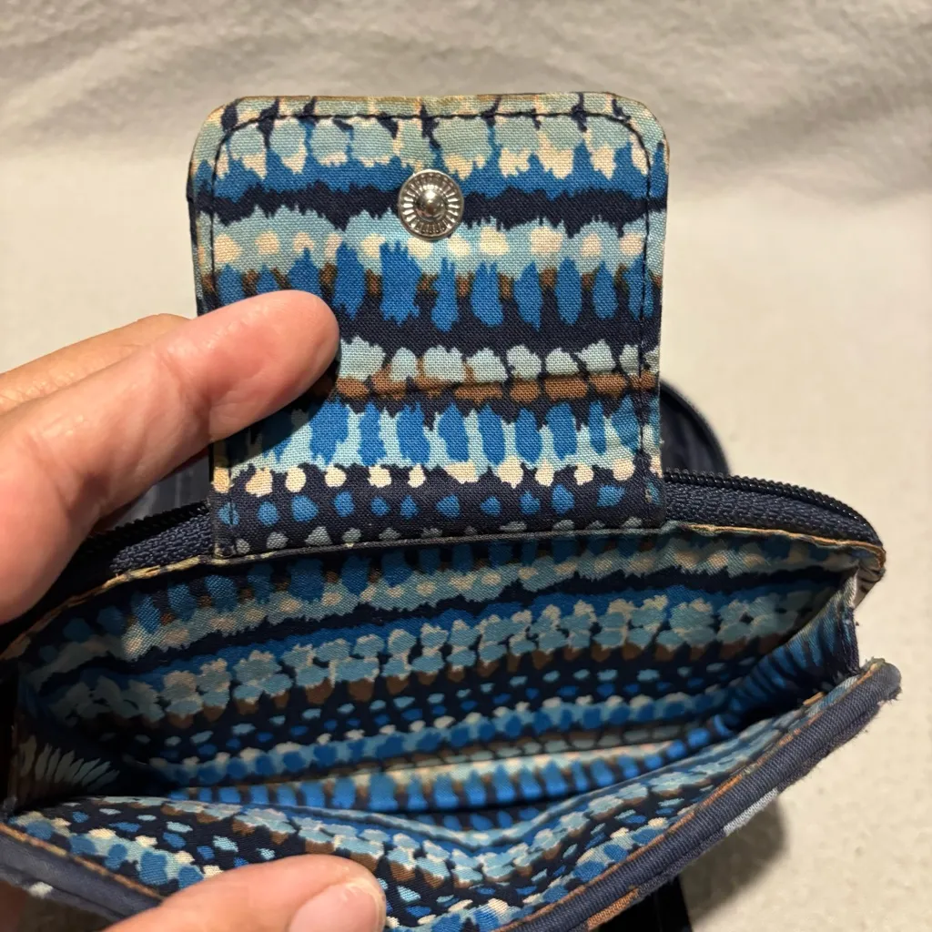 Vera Bradley Quilted ID Card Wristlet in Java Floral Blue - Image 3