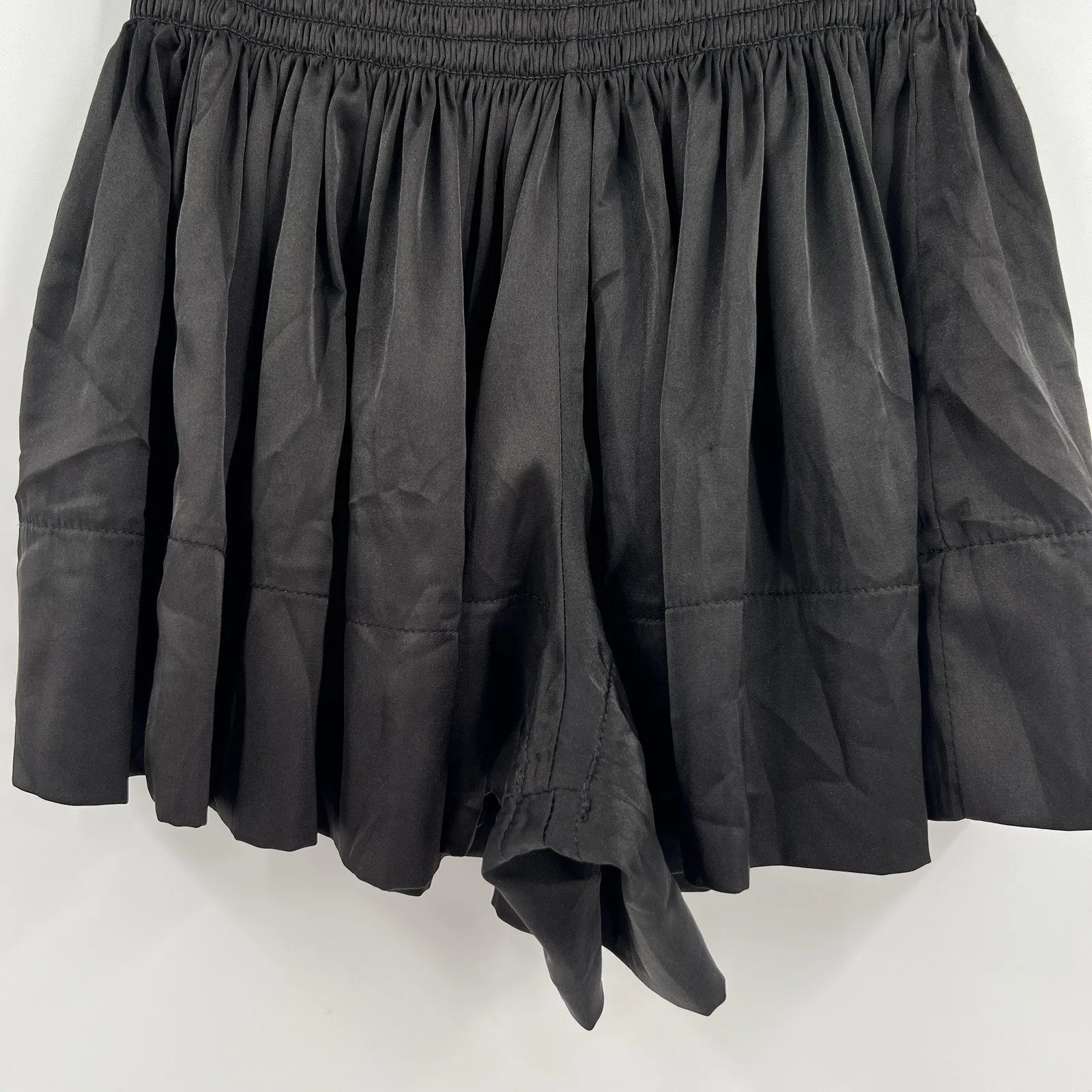 Natural Life Daisy Smocked Shorts Black High Rise Silky Satin Skort‎ Size XS - Image 4