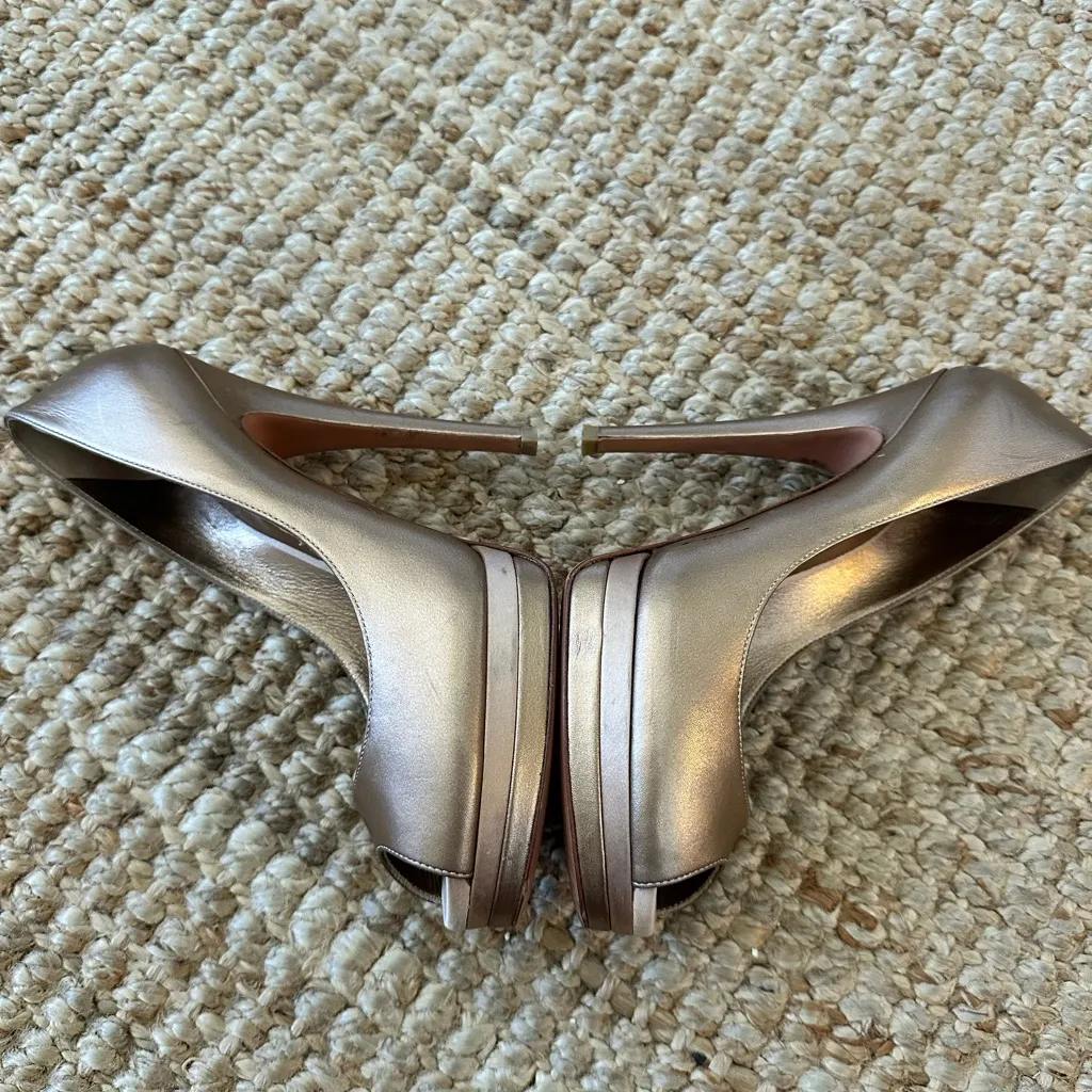 Casadei Metallic Bronze Peep Toe TRIPLE ACTION PUMP SIZE 8 - Image 4