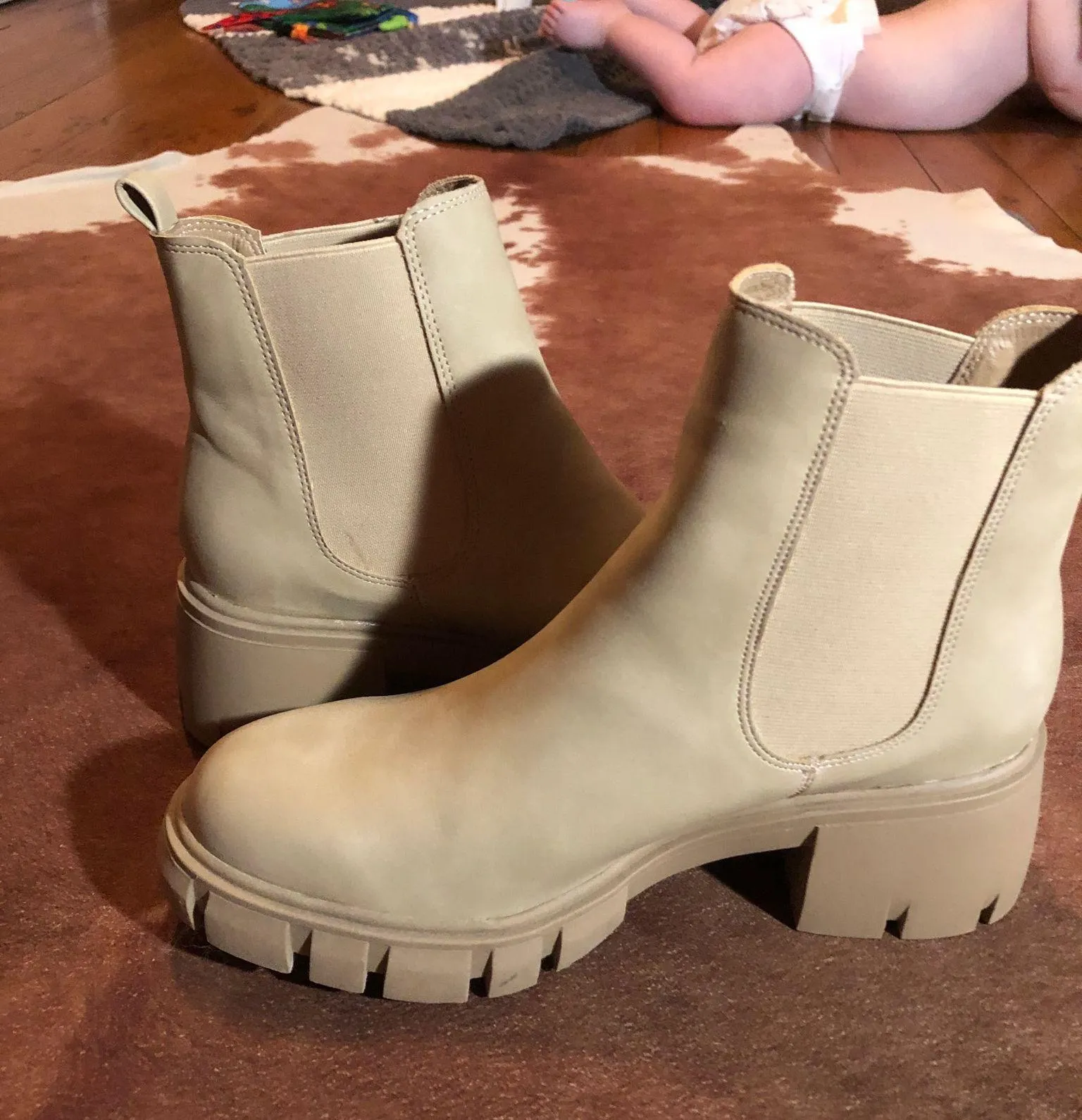 Madden girl boots  size 8 Like new - Image 7