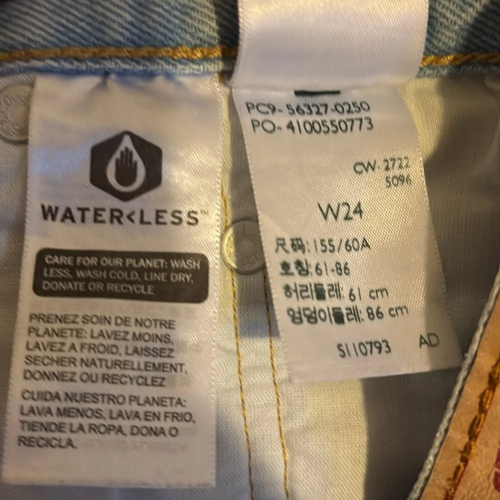 Levi’s 501 High Rise Denim Shorts Sz 24 Light Wash Cotton Distressed Button Fly - Image 8