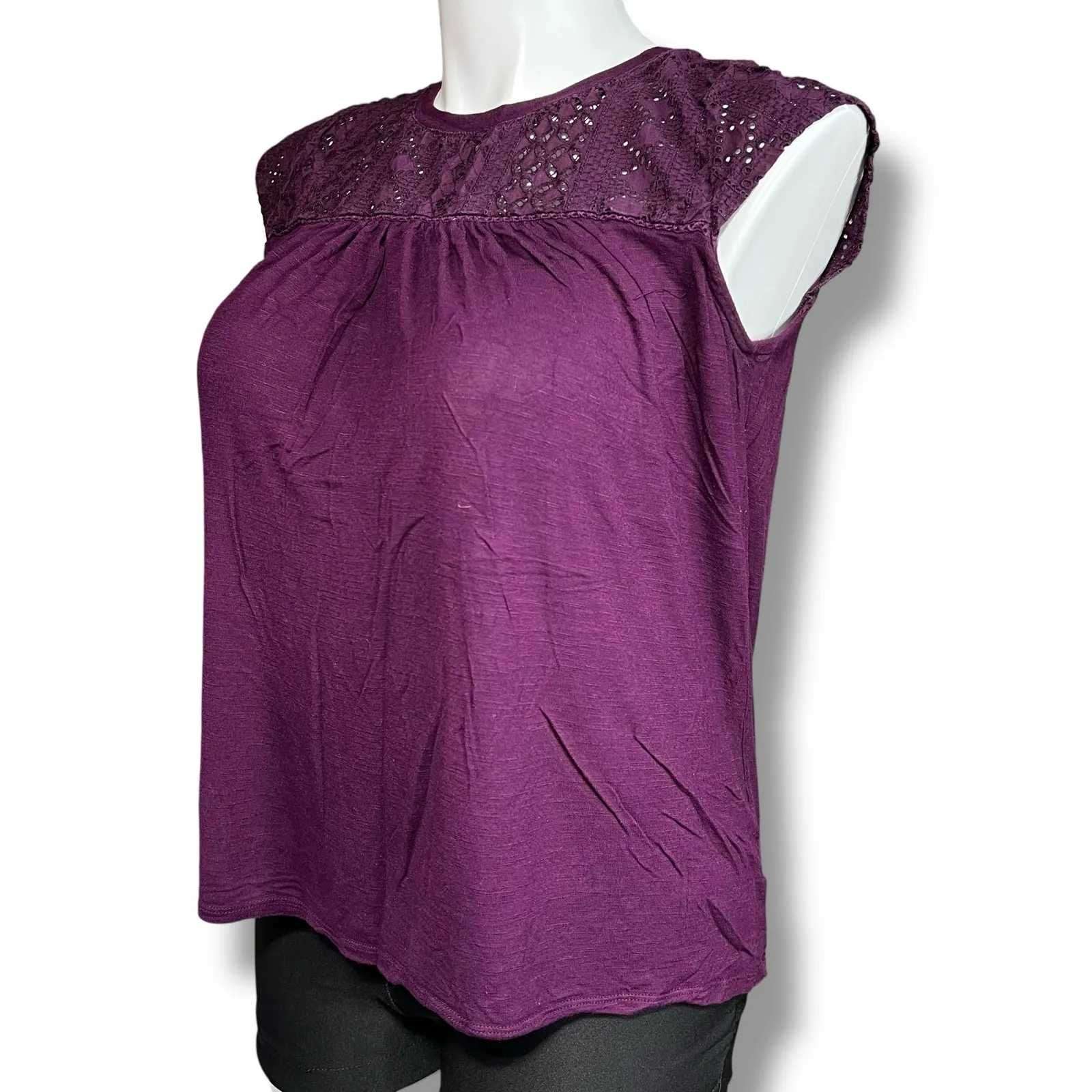 Merona Womens T Shirt Blouse Top Sheer Lace Shoulders Shirt Cap Sleeves Purple - Image 5