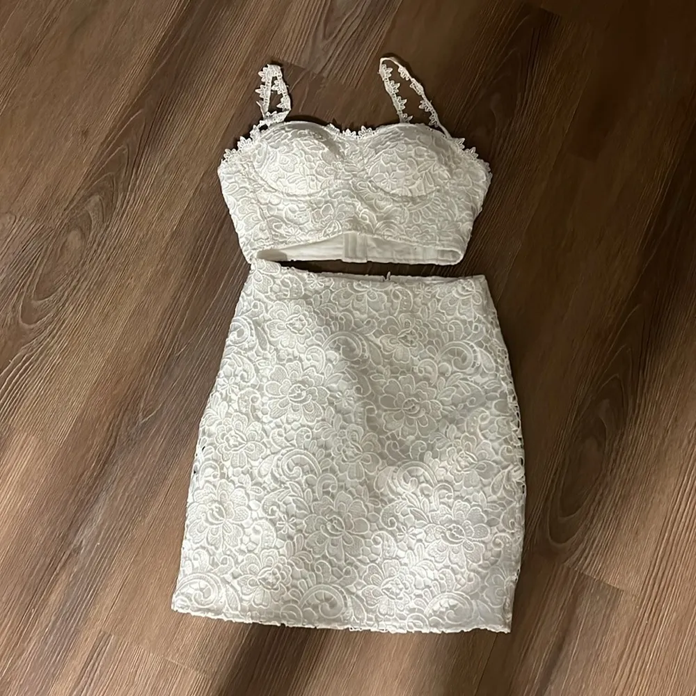 Misha collection rose lace set in white Size XS - Image 4