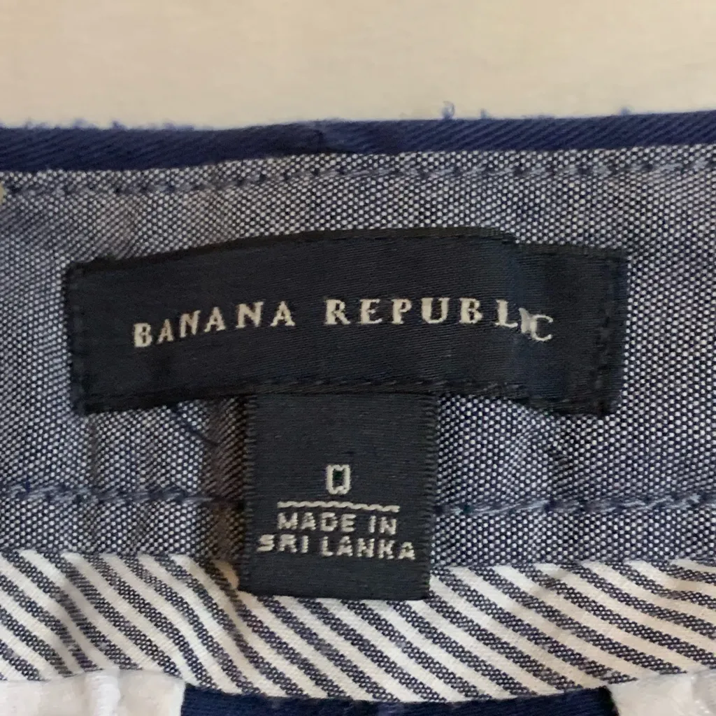 Banana Republic Y2K Women’s Navy Blue Cuffed Hem Shorts Preppy Prep Nautical 0 - Image 3