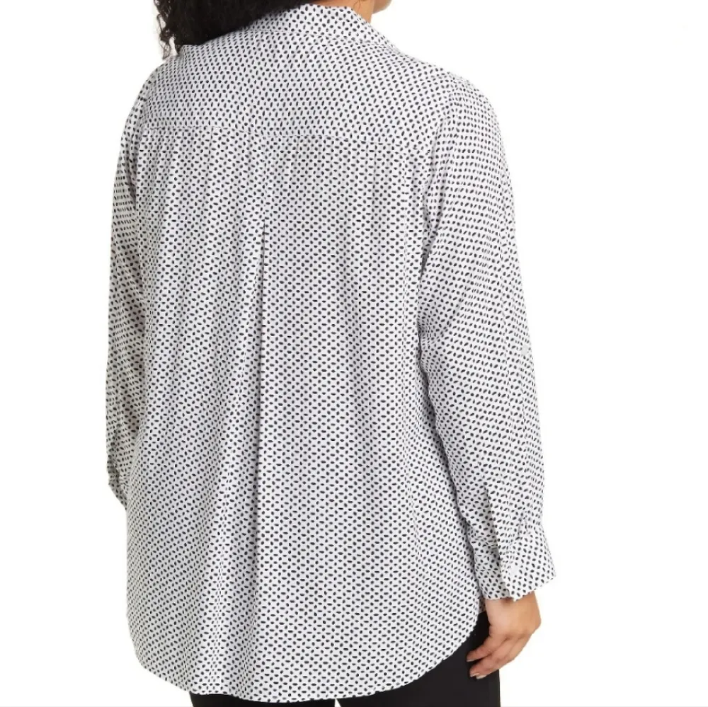 Velvet Heart Elisa white black geo button down size medium - Image 2