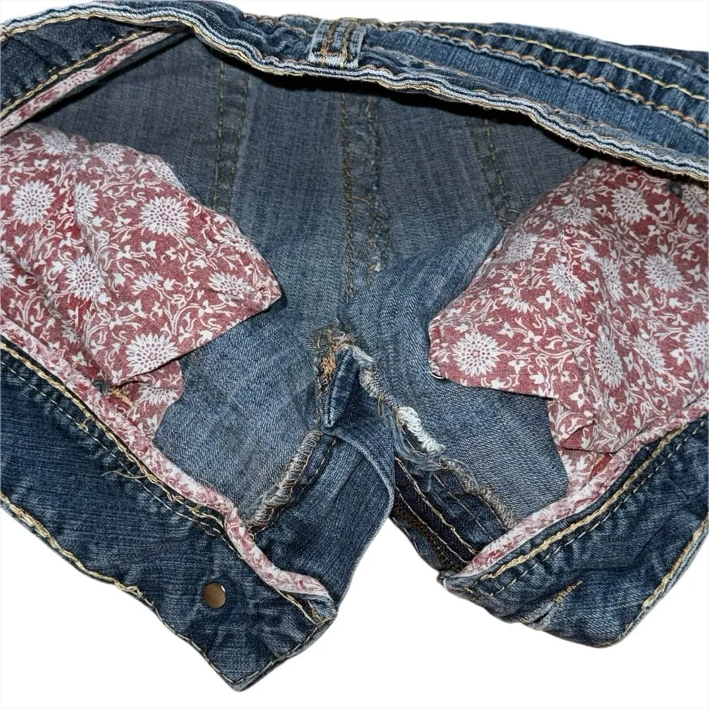 Amethyst Low Rise Mini Booty Jean Shorts Sz 9 Blue Denim Thick Stitch Y2K 2000s - Image 5