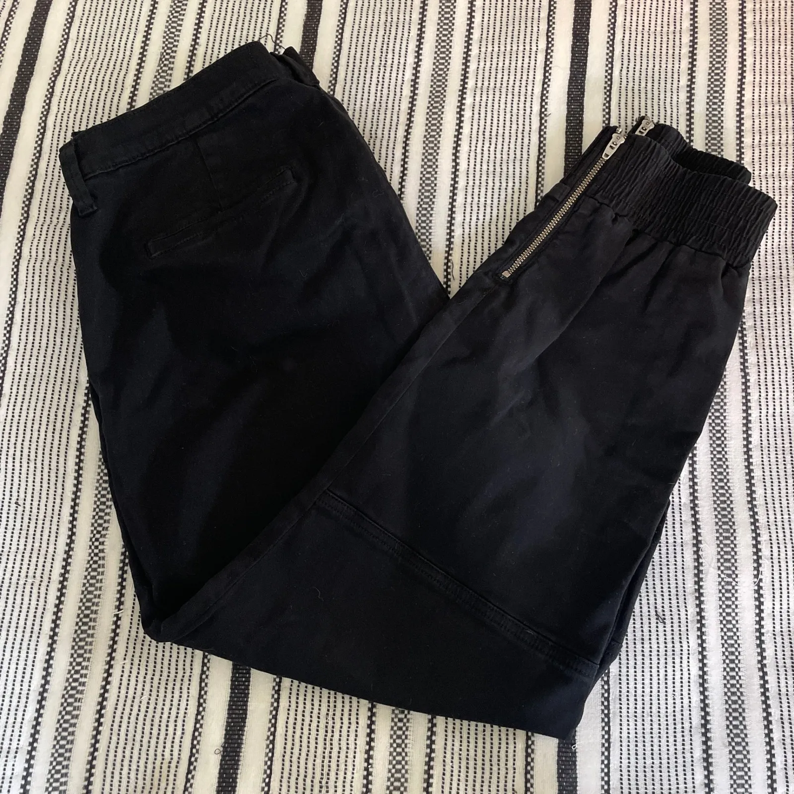 J Brand Arkin Zip Ankle Jogger Pants Black sz 31 Casual Comfy Athleisure Utility - Image 3
