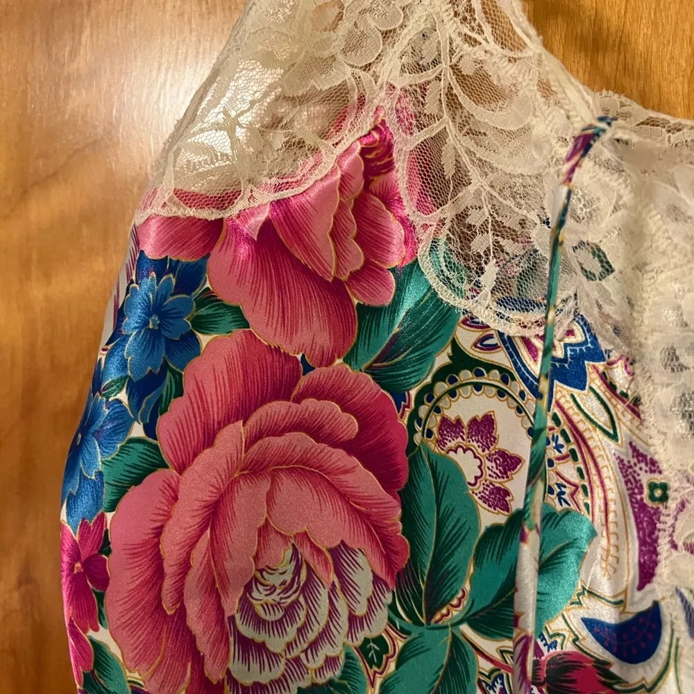 Victoria’s Secret Camo Top Camisole Vintage Lace Abstract Floral Crop Medium - Image 4