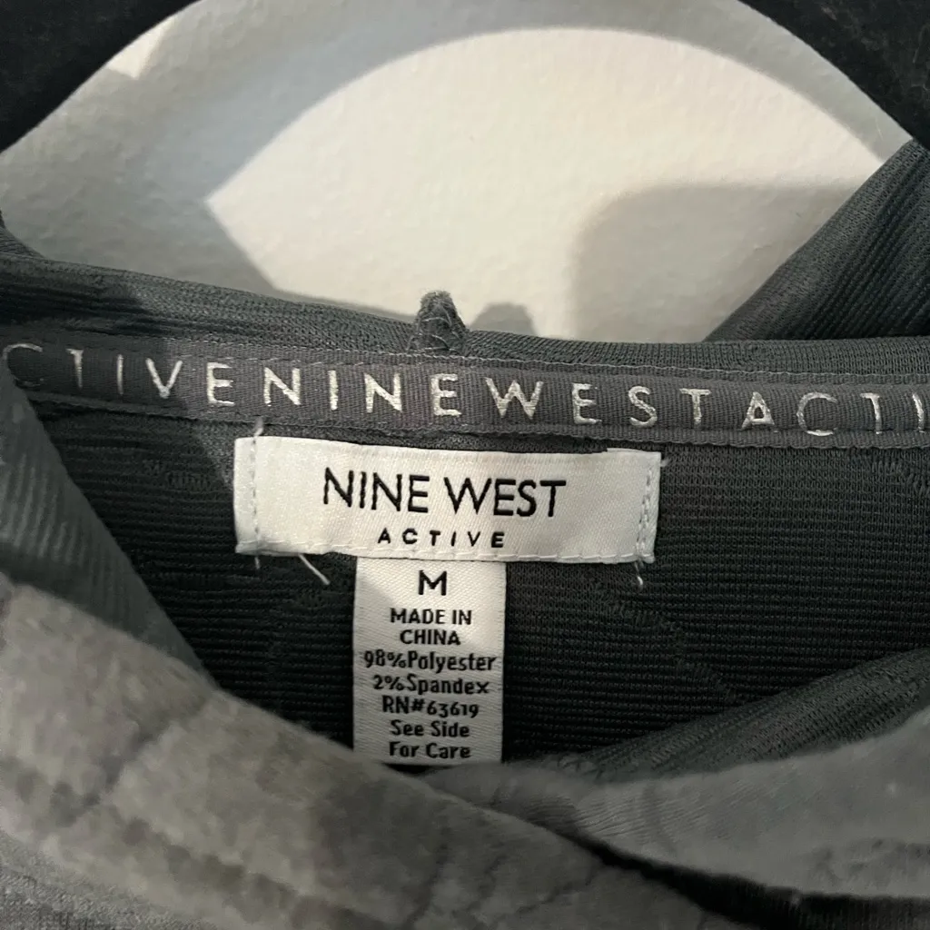 Nine West‎ Active Hoodie Size Medium - Image 5