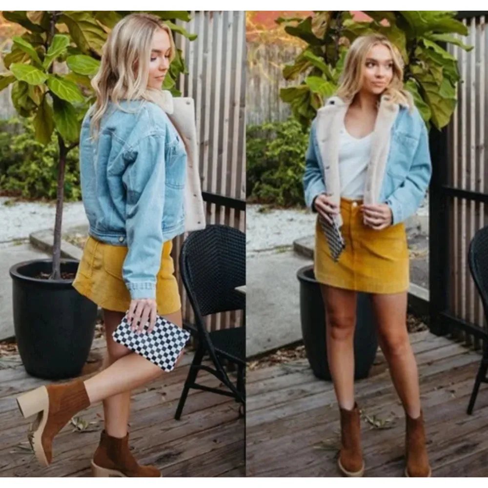 NWT RE/DONE 70s Pocket Corduroy Mini Skirt in Yellow - Image 2