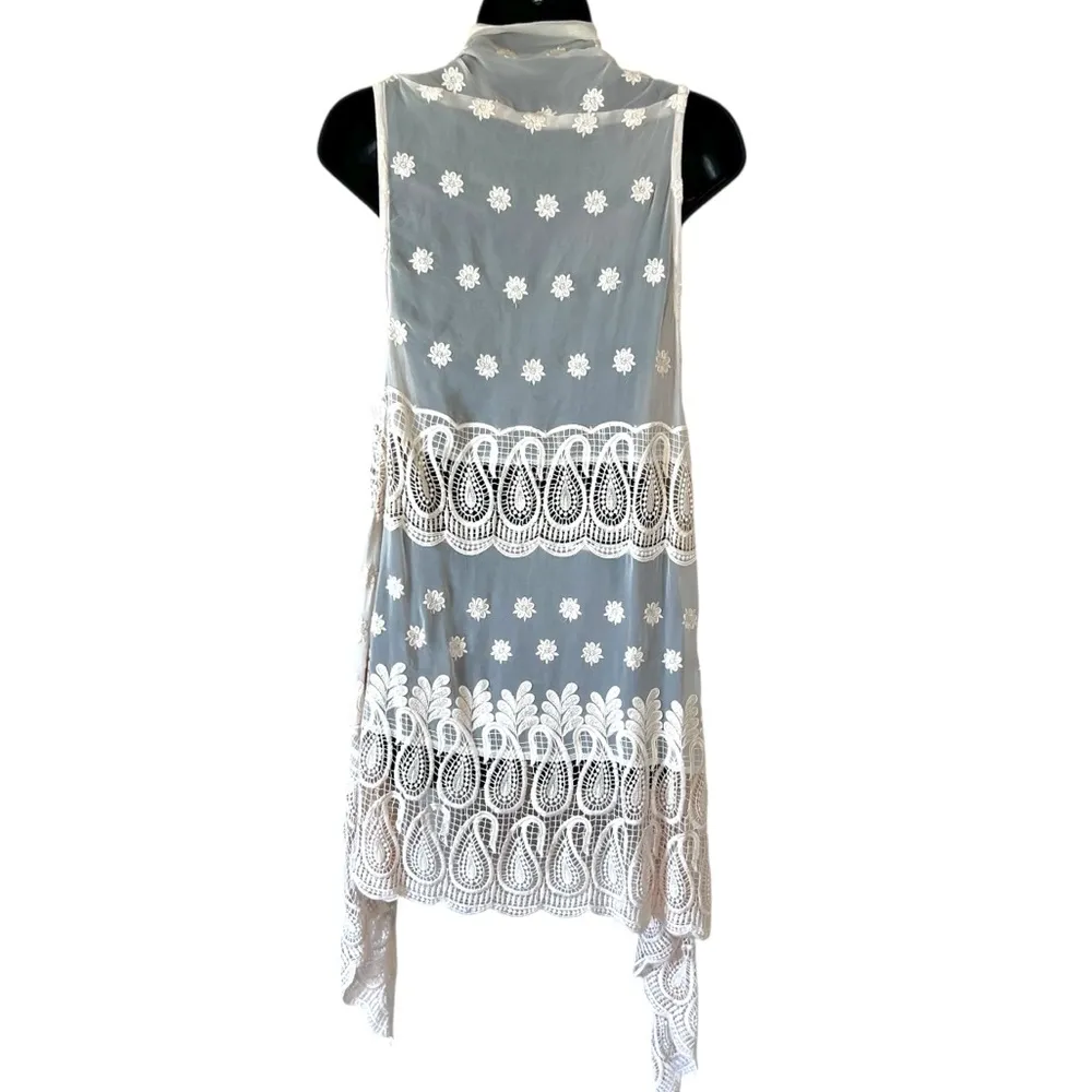 Raj Silk Floral Embroidered Lace Sleeveless Duster Size undefined - Image 11