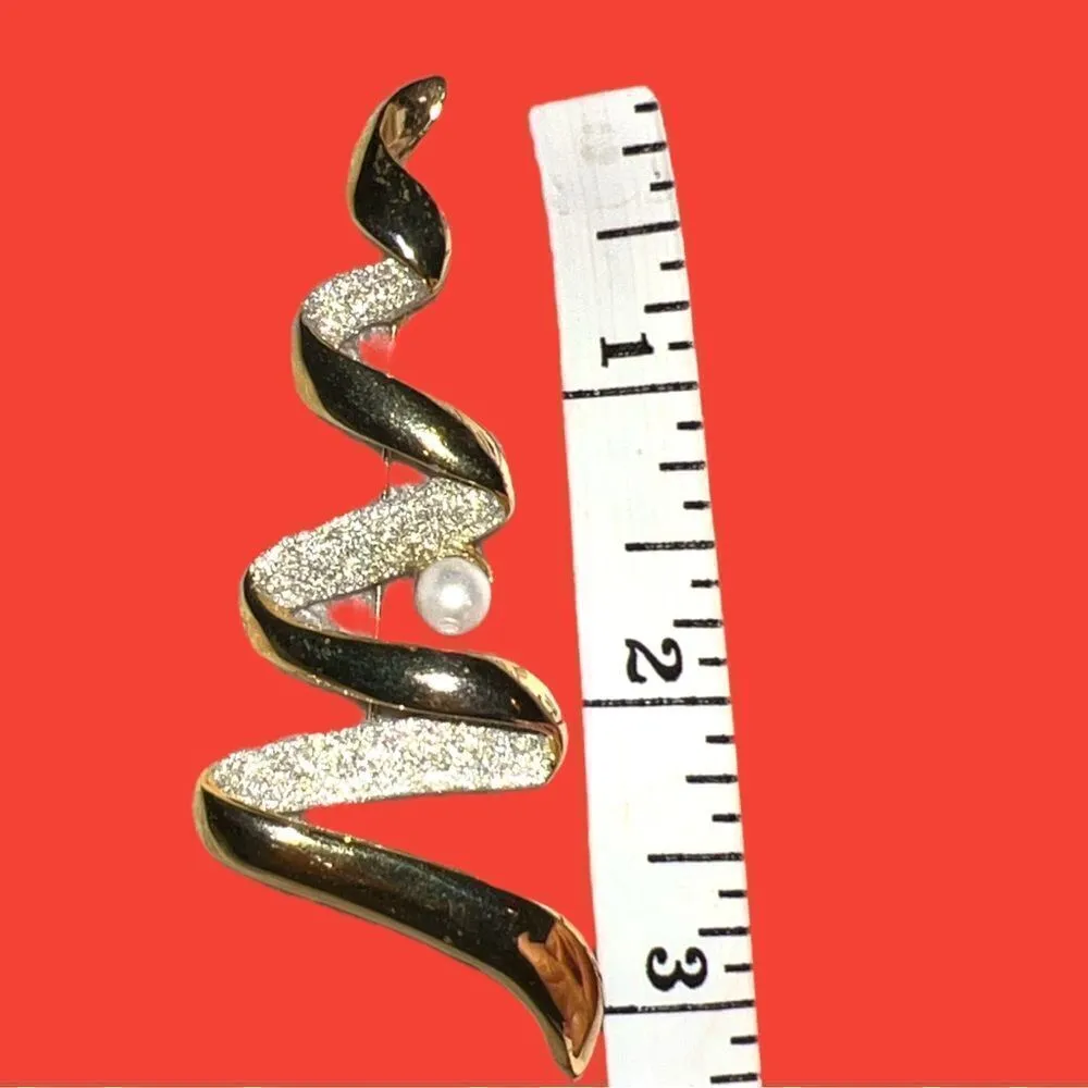 Gold Christmas Tree pin with Pearl center and sparkle! New neck sold sep… - Image 3