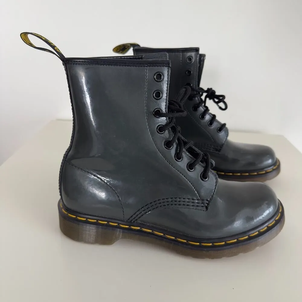 Dr Martens Boots 11821 Womens 7 Gray Patent Leather Combat Lace Up Grunge Rock - Image 2