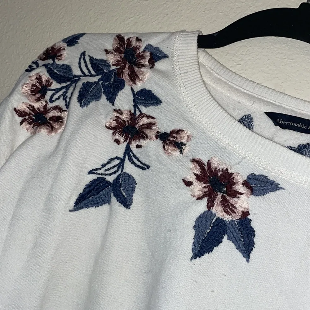 Cute Sweater - Image 2