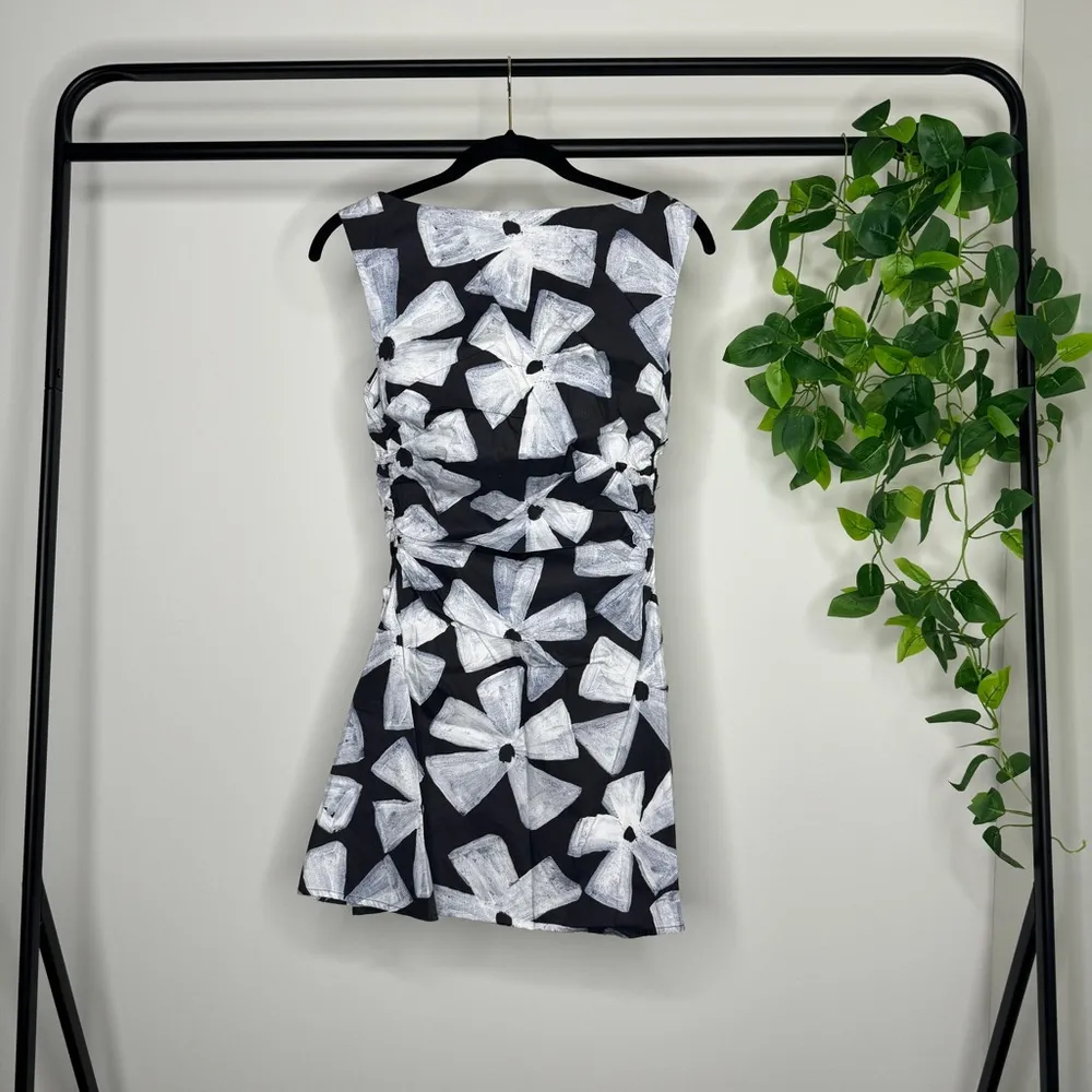 NWT VRG GRL Angele Mini Dress Fiore Floral size 4 NEW - Image 3