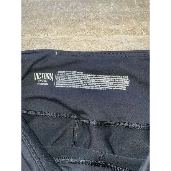 Victoria's Secret sports‎ Knockout Capri black mesh leggings size Small - Image 2