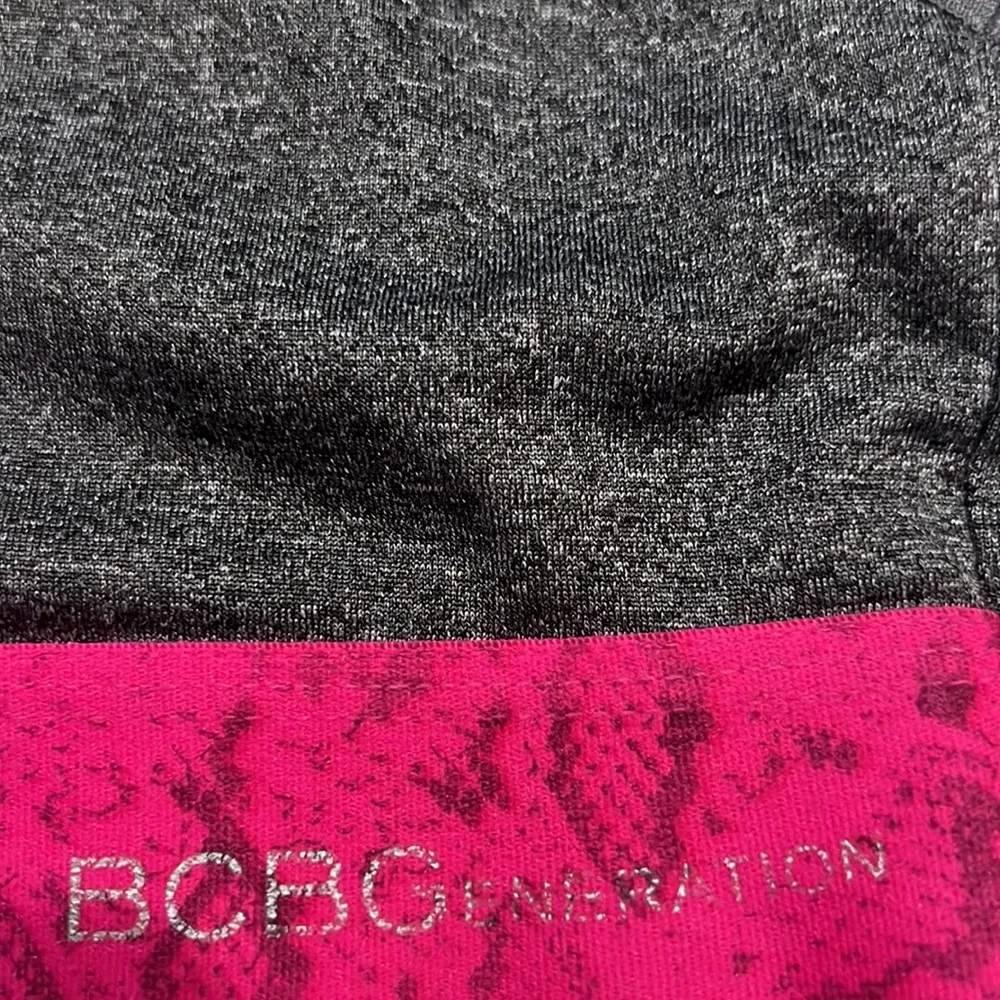 BCBGeneration Gray & Pink Sports Bra Size Medium - Image 4