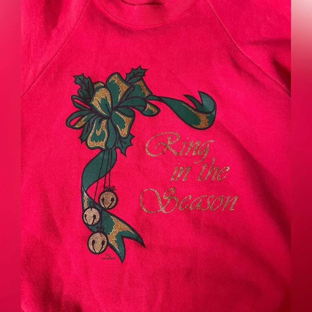 Etcetera Vintage 90s Red Green Gold Holiday Festive  Christmas Bell Sweatshirt - Image 2