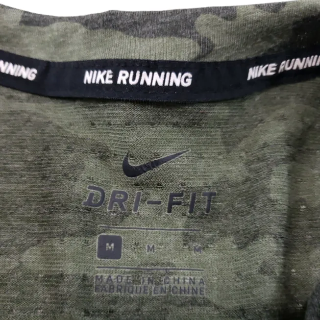 Nike  Running Shirt Size Medium Dri-fit 10 Barrel Brewing Company T-shirt Camo Camouflage Graphic Print  - Image 4