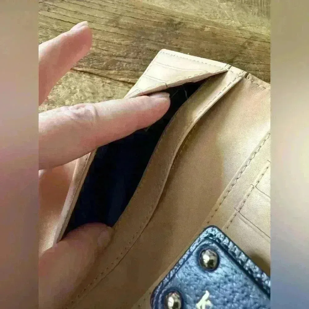 Kate Spade Wellesley Stacy navy leather wallet NWOT - Image 9