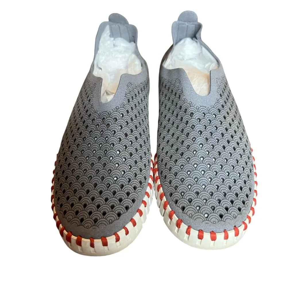 Isle Jacobsen tulip slip on flats women’s blue SZ 7 EU 37 walking comfort shoe - Image 5