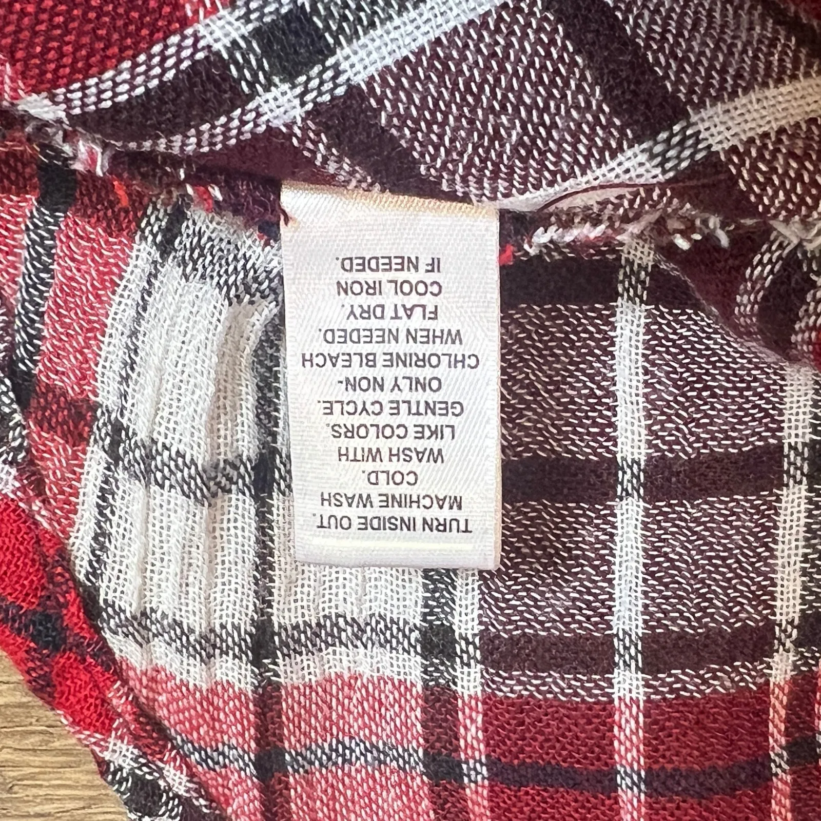 Cato Women's Plaid Button Down Shirt Red Black White Long Sleeve XL - Image 7