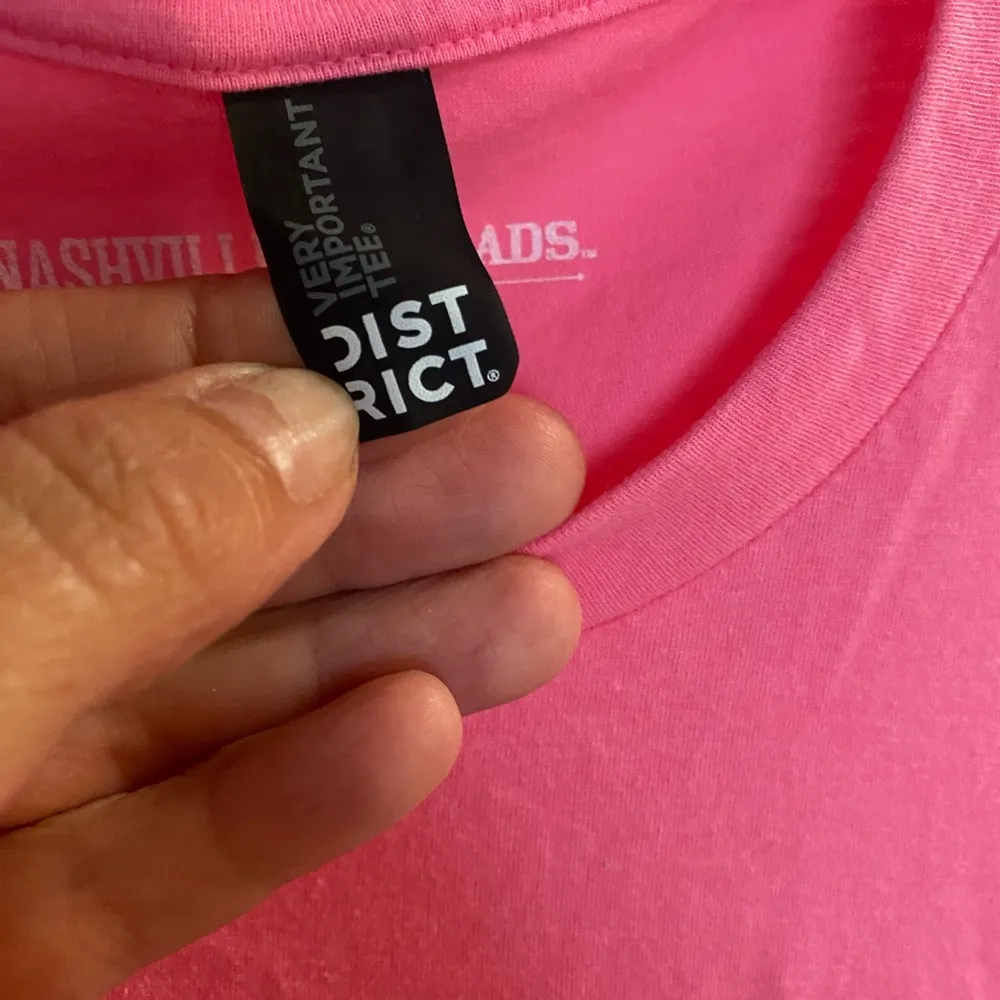 Women’s Hot Pink T Shirt Nashville TN Tennessee M Medium NWOT Bust 34” 36” - Image 4