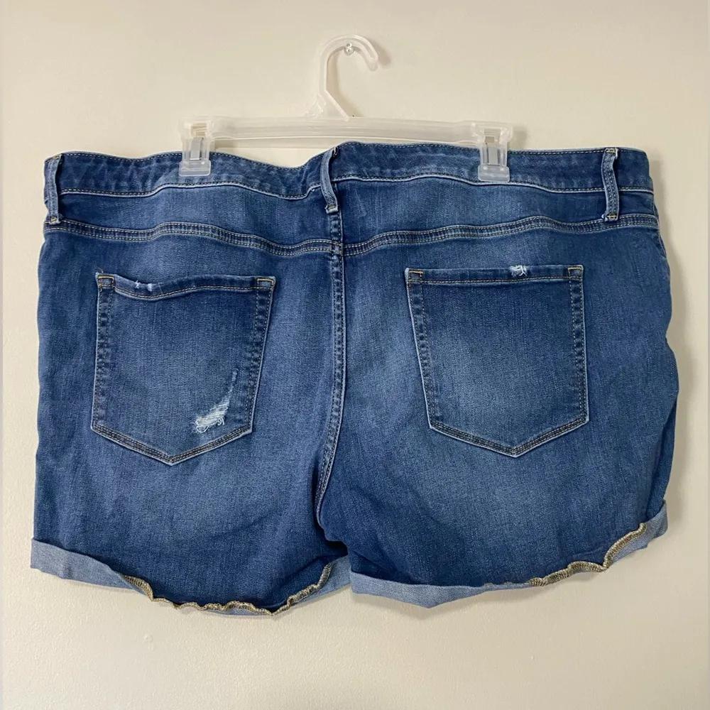 Ava & Viv Distressed Denim Shorts - Image 6