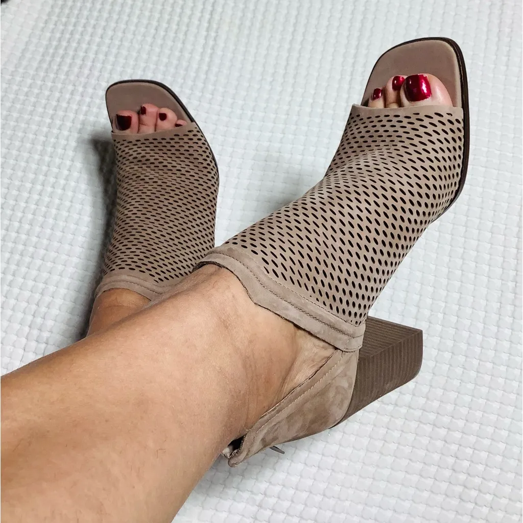 Vince CAMUTO booties 🌹STYLISH and COMFY 🌟 - Image 10