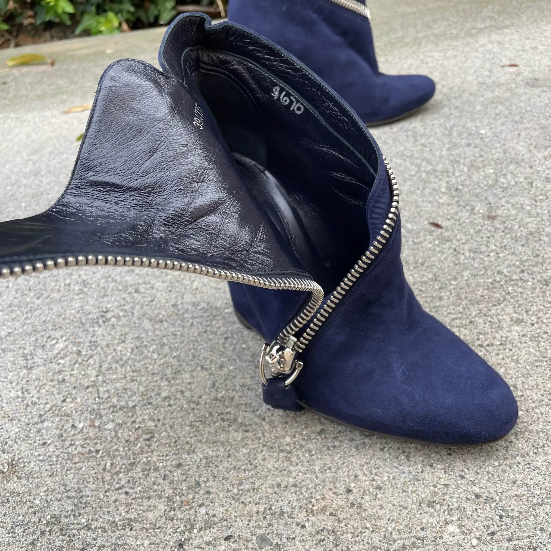 skull asymmetric zip suede wedge ankle boots booties size 37 - Image 10