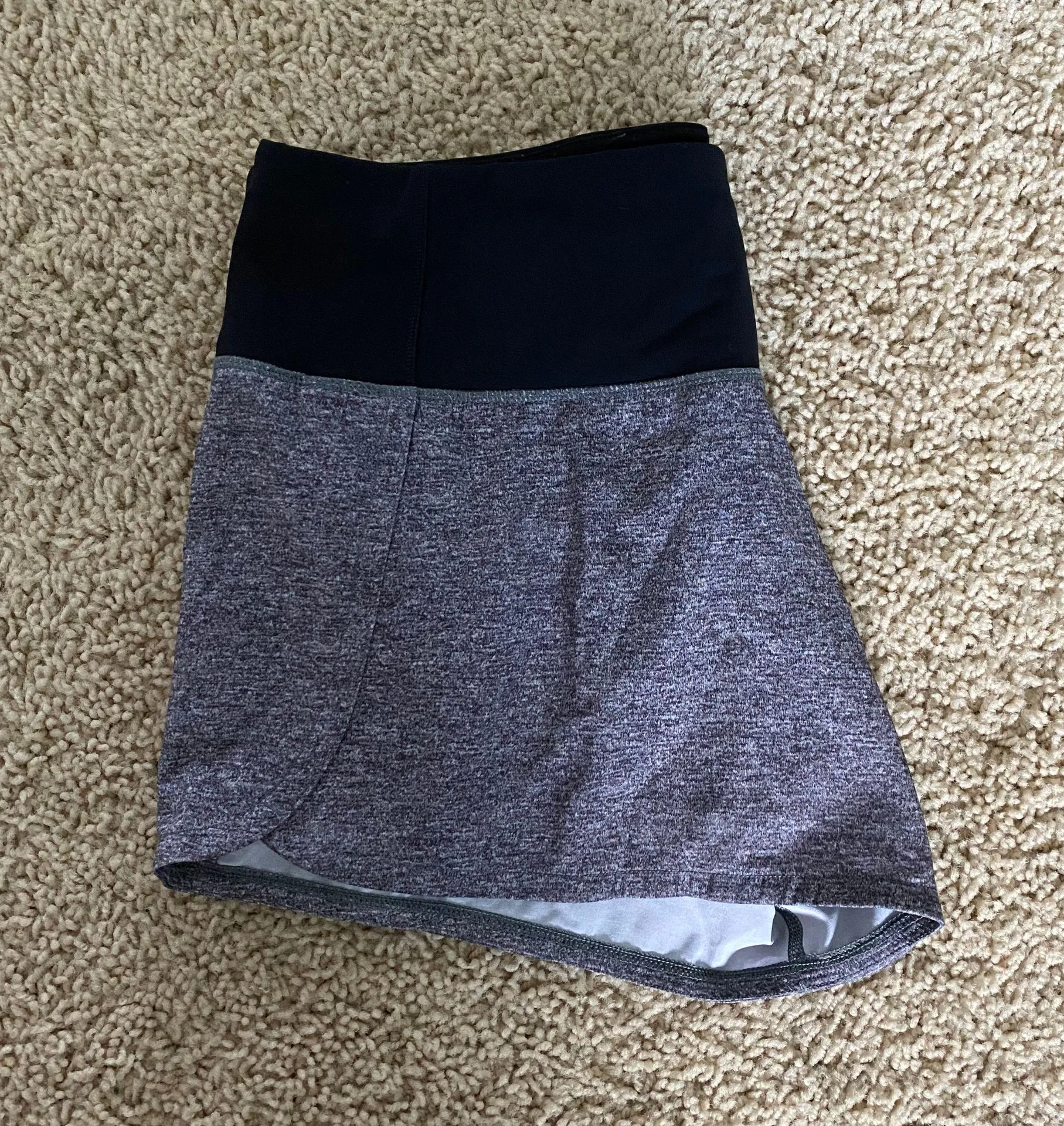 Lululemon Speed Up Mid-Rise Short 4” - Image 4