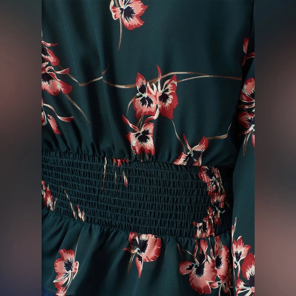 Louna Green Floral V - Image 4