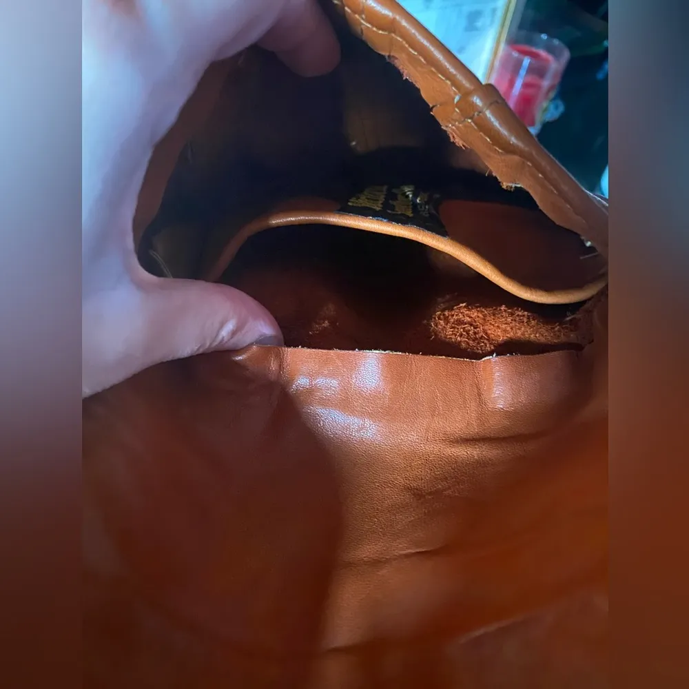 RARE Vintage  Crossbody Bag Purse - Image 4