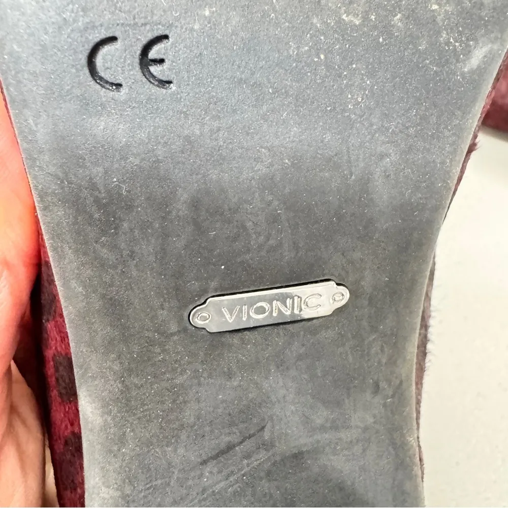 Vionic Burgundy Calf Hair Leopard Pumps Heels Womens 8.5 Classic Comfort Shoes - Image 6