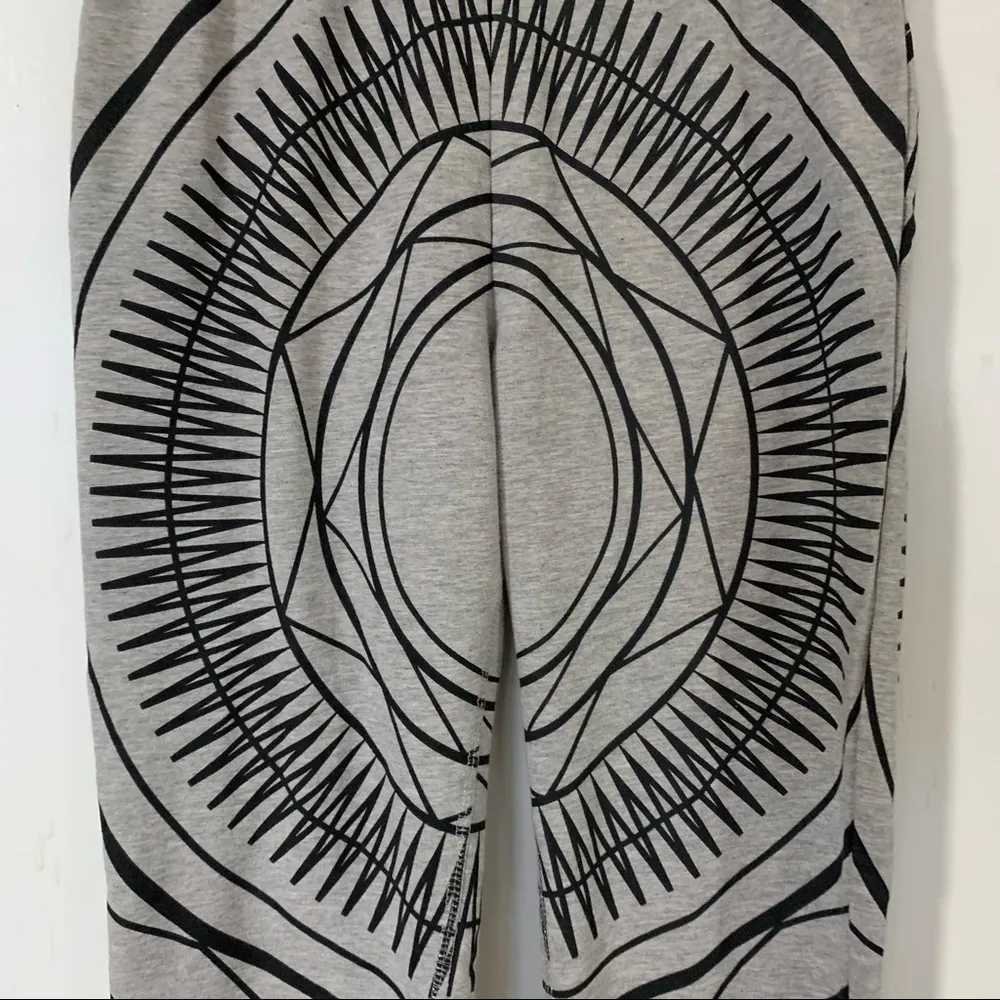 La Belle Roc joggers size medium Gray - Image 3