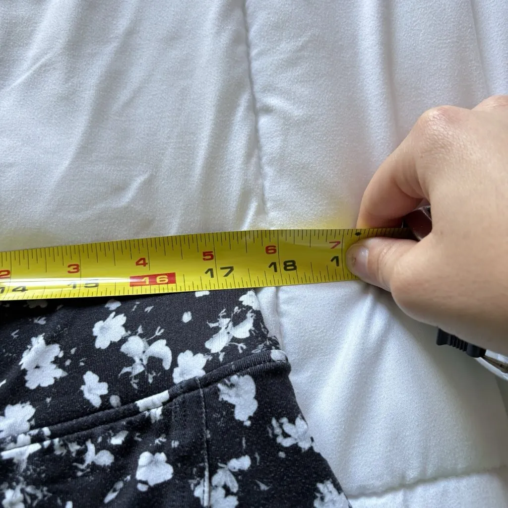 Nike Golf Skort Skirt Black Floral Stretch Womens Size XL Outdoor Soft - Image 3