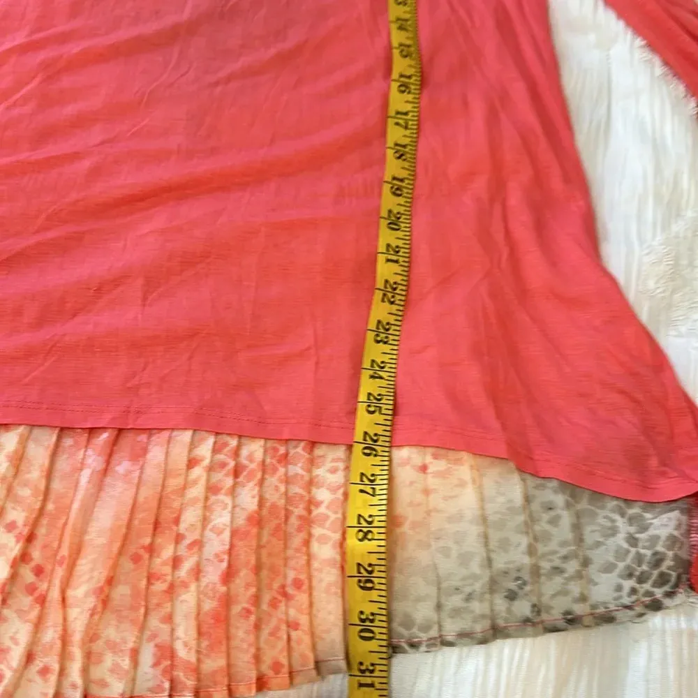 NWT APT 9 High-Low Top - Image 8