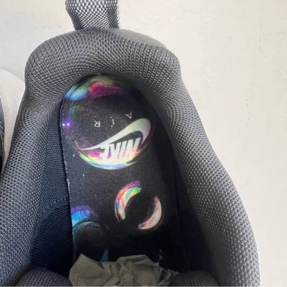 Nike Air Max 200 20 Smoke Grey/White/Black Shoe Size 6Y or 7.5 SKU#24287 - Image 10