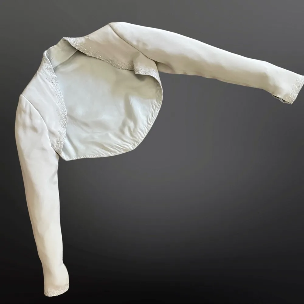 VINTAGE 1990s Stephen Yearick gown & bolero in light silver Size 0P - Image 13