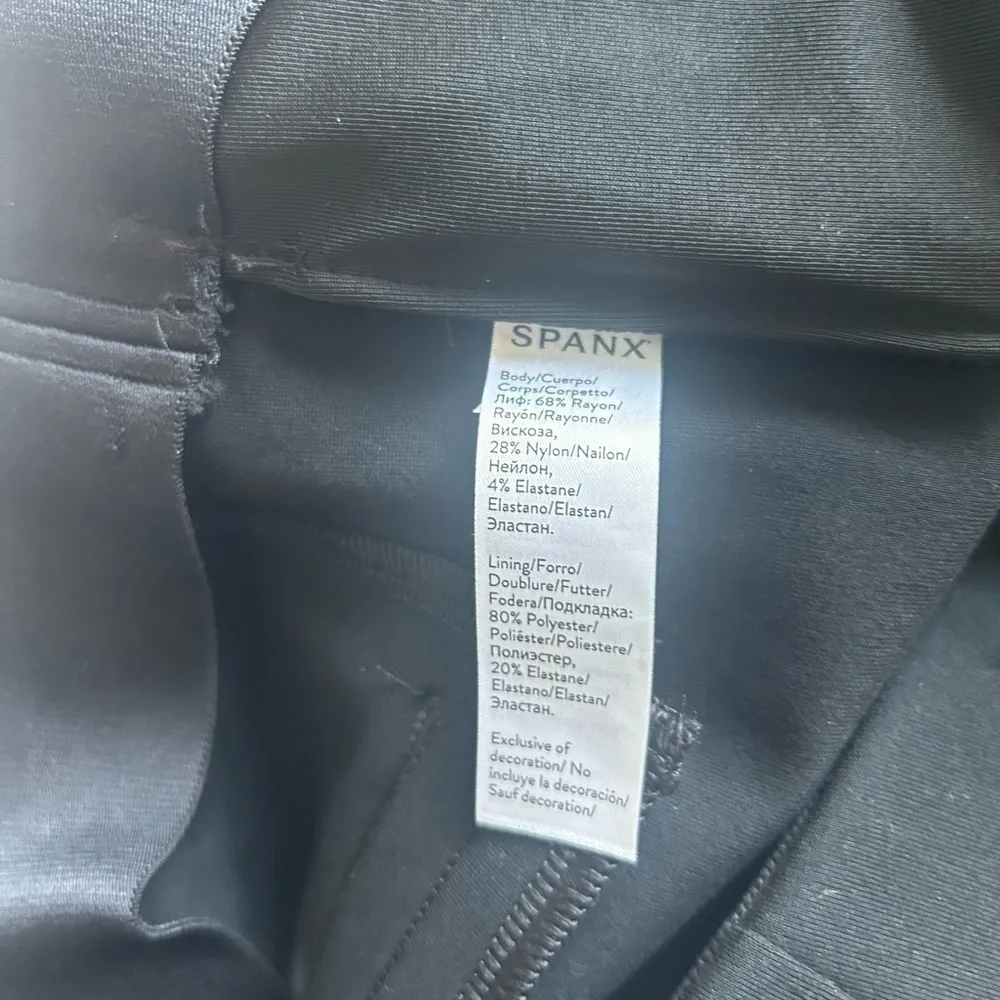 SPANX Ankle Piped Skinny Perfect Pants - 20286R Black/White Medium - Image 12